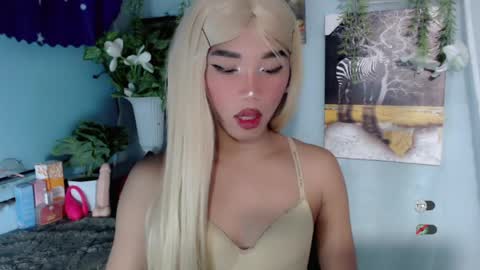 Khianna online show from April 2026 09:39:33 PM