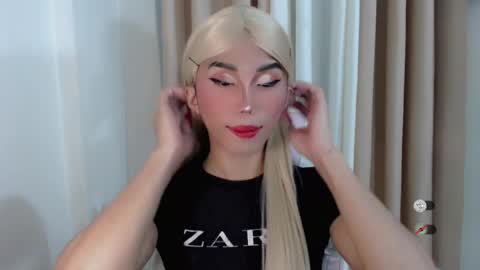 Snapshot of hot_khianna chatting on June 2026 02:12:02 PM Khianna online show from June 2026 02:12:02 PM