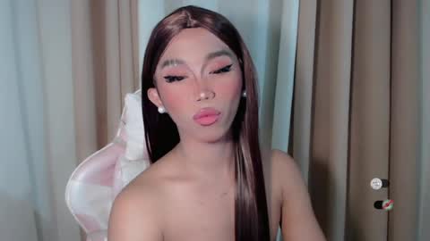 Snapshot of hot_khianna chatting on July 2026 04:00:02 PM Khianna online show from July 2026 04:00:02 PM
