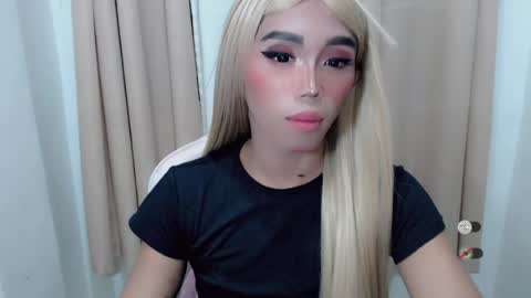 Snapshot of hot_khianna chatting on July 2026 04:27:02 PM Khianna online show from July 2026 04:27:02 PM