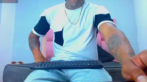 SEXY COUPLE  online show from February 2026 12:46:01 PM