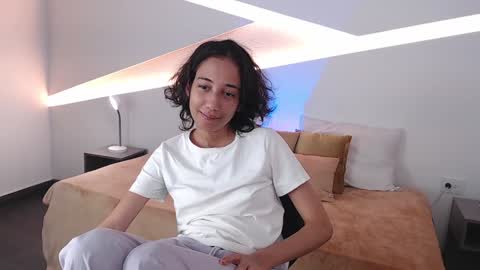 Alana online show from December 2024 09:41:01 PM