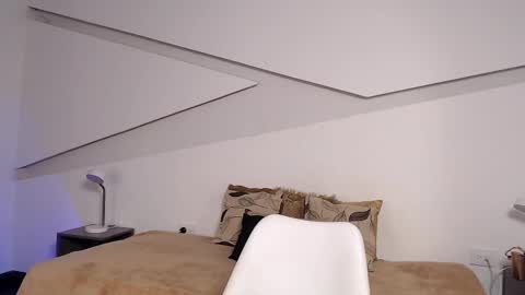 Alana online show from September 2025 09:50:01 PM