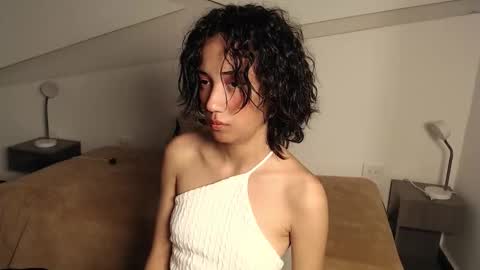 Alana online show from December 2025 09:44:02 PM