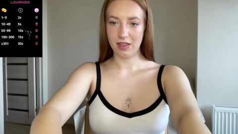 Lina online show from October 2025 10:24:01 AM