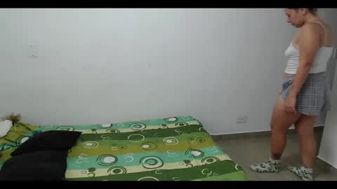 Mia online show from February 2025 03:51:02 PM