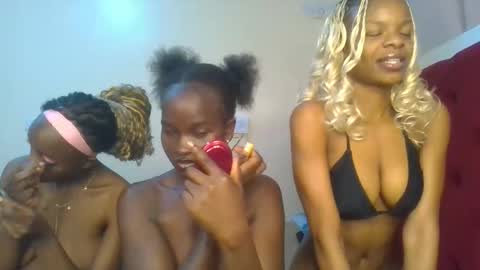 Snapshot of hot_petite1 chatting on June 2026 09:07:02 PM Hot petite online show from June 2026 09:07:02 PM