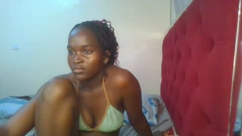 Snapshot of hot_petite12 chatting on June 2026 03:37:02 PM Petite online show from June 2026 03:37:02 PM