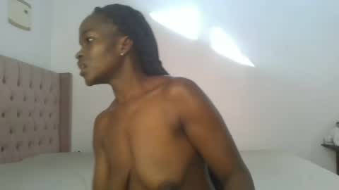 Snapshot of hot_petite12 chatting on June 2026 05:34:02 AM Petite online show from June 2026 05:34:02 AM