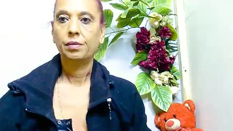 Snapshot of hot_queen58 chatting on June 2026 04:31:01 AM hot queen online show from June 2026 04:31:01 AM