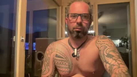 letmedoo2 online show from September 2025 06:08:02 PM