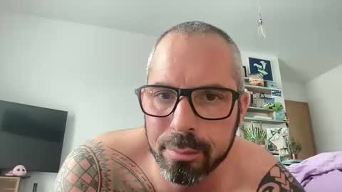 letmedoo2 online show from March 2026 11:43:01 AM