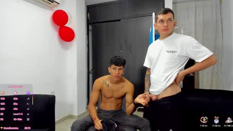 Vanesa Oliver and Andrew online show from February 2025 01:32:01 PM