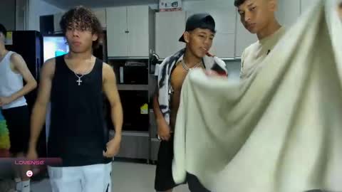 Vanesa Oliver and Andrew online show from October 2025 11:24:02 PM