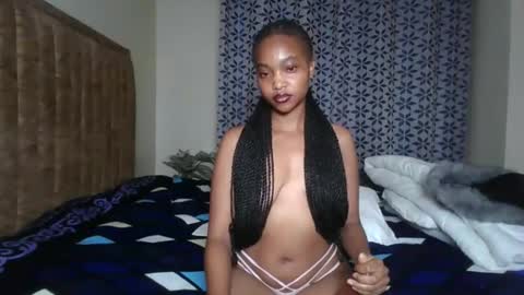 Snapshot of hot_sexy_babe chatting on May 2026 02:18:02 AM Bellah online show from May 2026 02:18:02 AM