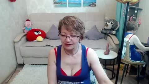 Sofia online show from April 2026 07:00:02 PM