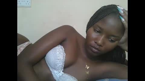 Snapshot of hotbabbee chatting on October 2025 09:09:01 AM love online show from October 2025 09:09:01 AM