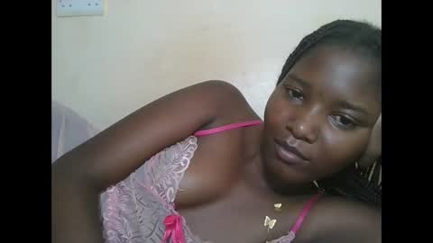 Snapshot of hotbabbee chatting on November 2025 06:06:01 PM love online show from November 2025 06:06:01 PM