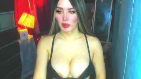 Snapshot of hotbabe_tanya chatting on November 2025 05:18:02 AM T A N Y A online show from November 2025 05:18:02 AM