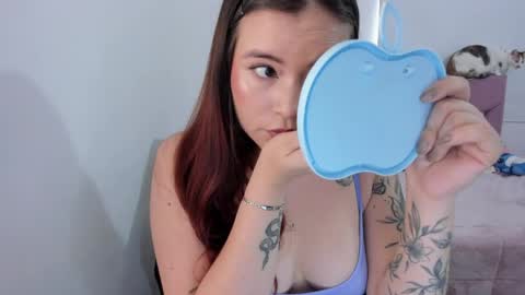 Snapshot of hotbbcwife chatting on May 2026 08:29:01 PM lesly and ander online show from May 2026 08:29:01 PM