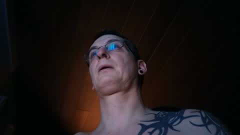 Tom online show from June 2026 08:22:01 PM