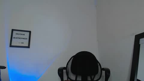 Alex Neon online show from December 2024 11:42:01 PM