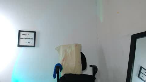 Alex Neon online show from September 2025 01:49:02 AM