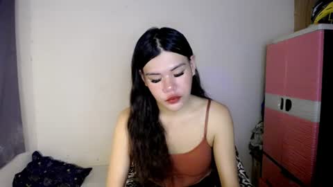 Snapshot of hotbunnyrainx chatting on June 2026 10:41:01 AM rain online show from June 2026 10:41:01 AM
