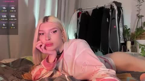 Snapshot of hotchubently chatting on October 2025 06:08:02 PM hotchubently online show from October 2025 06:08:02 PM