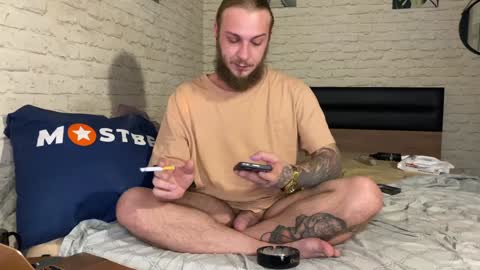 Snapshot of hotcoupleee2020 chatting on December 2024 01:29:01 PM YounHotCouple online show from December 2024 01:29:01 PM