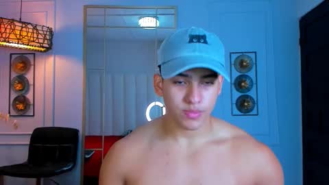 Snapshot of hotcrew_ chatting on October 2025 07:58:02 PM Hussain aaron and Ekko online show from October 2025 07:58:02 PM