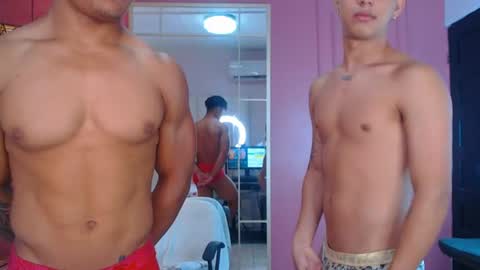 Snapshot of hotcrew_ chatting on July 2026 01:37:02 PM Hussain aaron and Ekko online show from July 2026 01:37:02 PM
