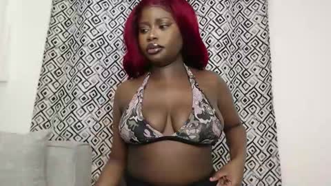 Snapshot of hotcurvykeisha chatting on October 2025 04:32:01 AM Hotcurvykeisha online show from October 2025 04:32:01 AM