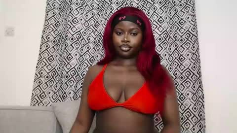 Snapshot of hotcurvykeisha chatting on October 2025 05:41:02 AM Hotcurvykeisha online show from October 2025 05:41:02 AM
