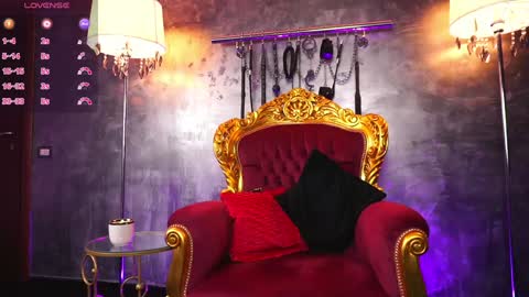 Snapshot of hotdesy_ chatting on February 2025 10:05:01 AM Mistress online show from February 2025 10:05:01 AM