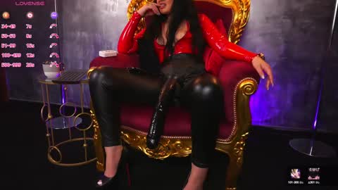 Snapshot of hotdesy_ chatting on February 2025 06:30:01 AM Mistress online show from February 2025 06:30:01 AM