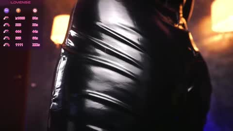 Snapshot of hotdesy_ chatting on February 2025 06:32:02 AM Mistress online show from February 2025 06:32:02 AM