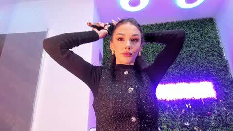 hotfallingdevil online show from January 2026 05:44:01 AM