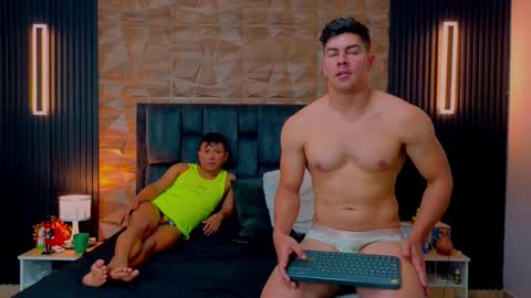 Snapshot of hotfuckers4uu chatting on October 2025 03:20:02 PM felipe marcello online show from October 2025 03:20:02 PM