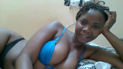 Queen online show from February 2026 04:10:02 AM