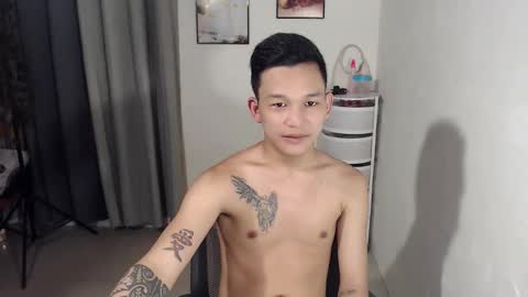 Snapshot of hotguy0503 chatting on October 2025 04:35:01 AM hotguy0503 online show from October 2025 04:35:01 AM