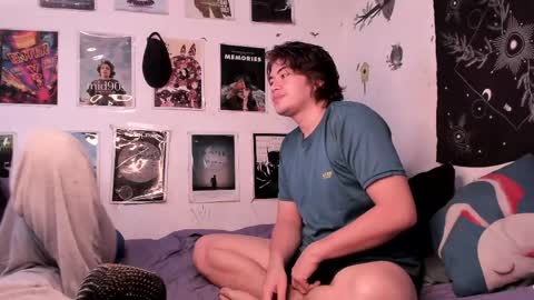 Sam and Nico online show from April 2026 01:11:02 AM