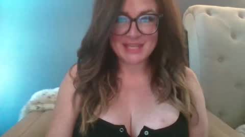 hothousewife333 online show from October 2025 02:50:01 PM