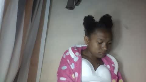 Snapshot of hotiesveronique chatting on September 2025 06:46:01 AM veronique online show from September 2025 06:46:01 AM