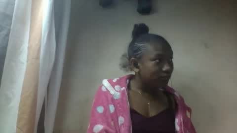 Snapshot of hotiesveronique chatting on September 2025 05:19:02 AM veronique online show from September 2025 05:19:02 AM