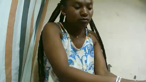 Snapshot of hotiesveronique chatting on September 2025 07:52:01 PM veronique online show from September 2025 07:52:01 PM