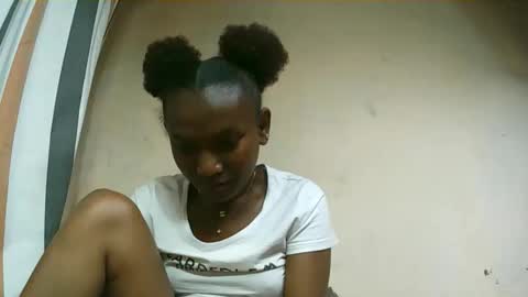 Snapshot of hotiesveronique chatting on October 2025 09:39:01 AM veronique online show from October 2025 09:39:01 AM