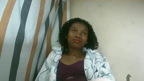 Snapshot of hotiesveronique chatting on October 2025 06:51:02 PM veronique online show from October 2025 06:51:02 PM