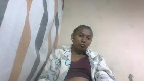 Snapshot of hotiesveronique chatting on October 2025 08:59:02 AM veronique online show from October 2025 08:59:02 AM