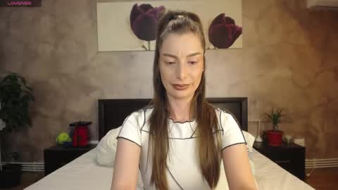 Lia   online show from April 2026 05:16:01 PM